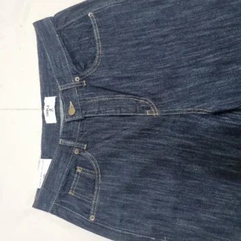 triple-j-seoul-black jeans