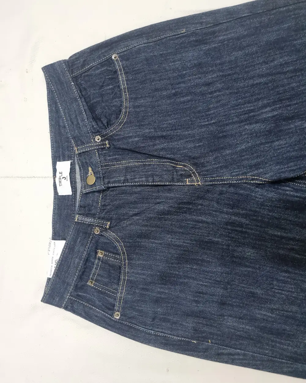 triple-j-seoul-black jeans
